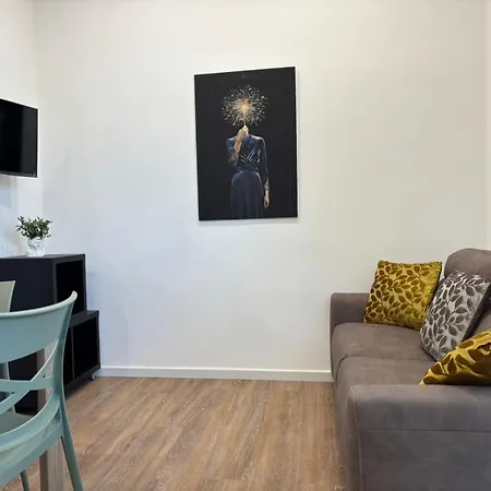 Sara - Interno 2 - Premium *