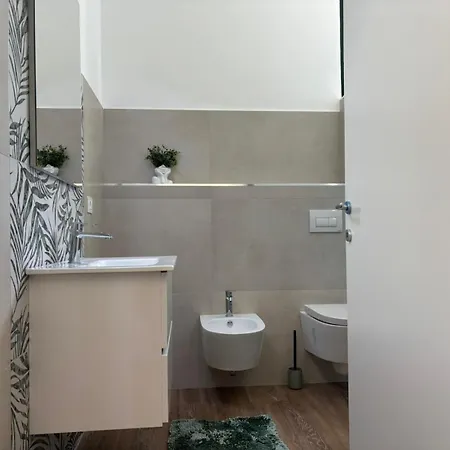 Sara - Interno 2 - Premium *