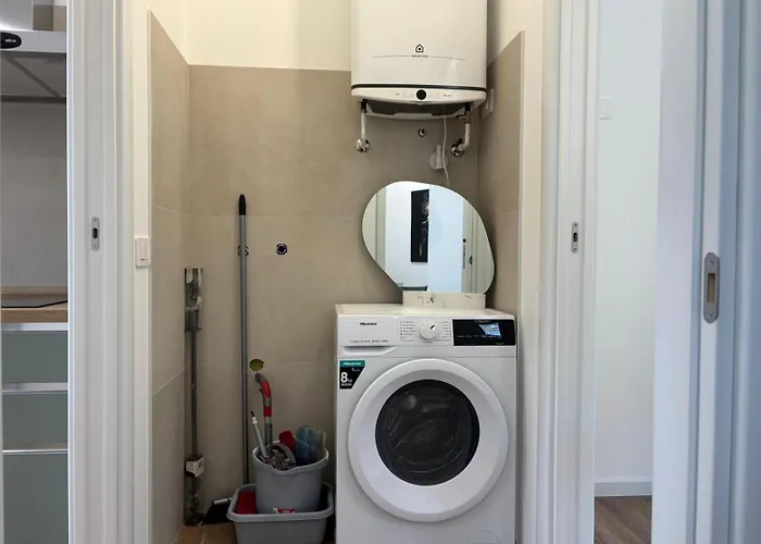 Sara - Interno 2 - Premium *